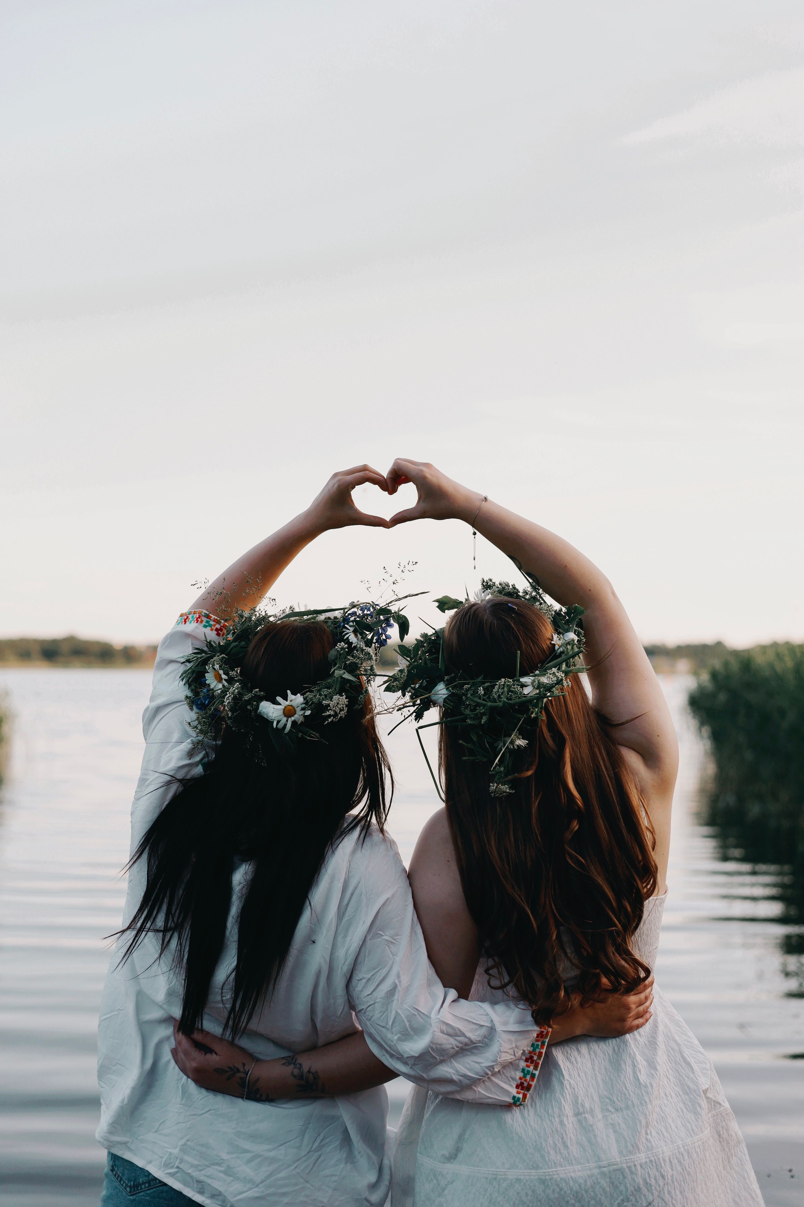 Suvi on aeg, mil päevad laulavad päikese soojuses ja ööd sosistavad tähtede all unistusi.
