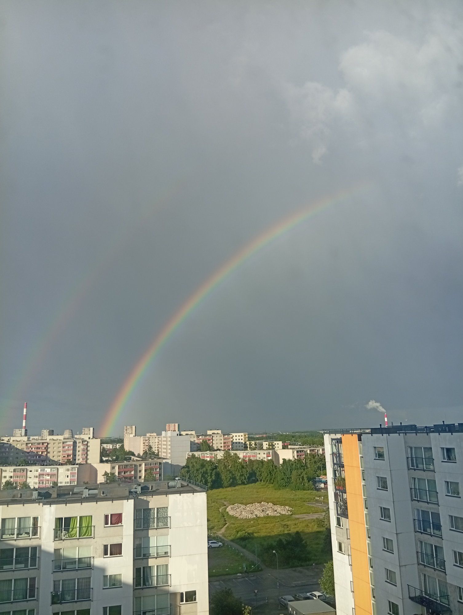 Vikerkaar 🌈 taevas 


