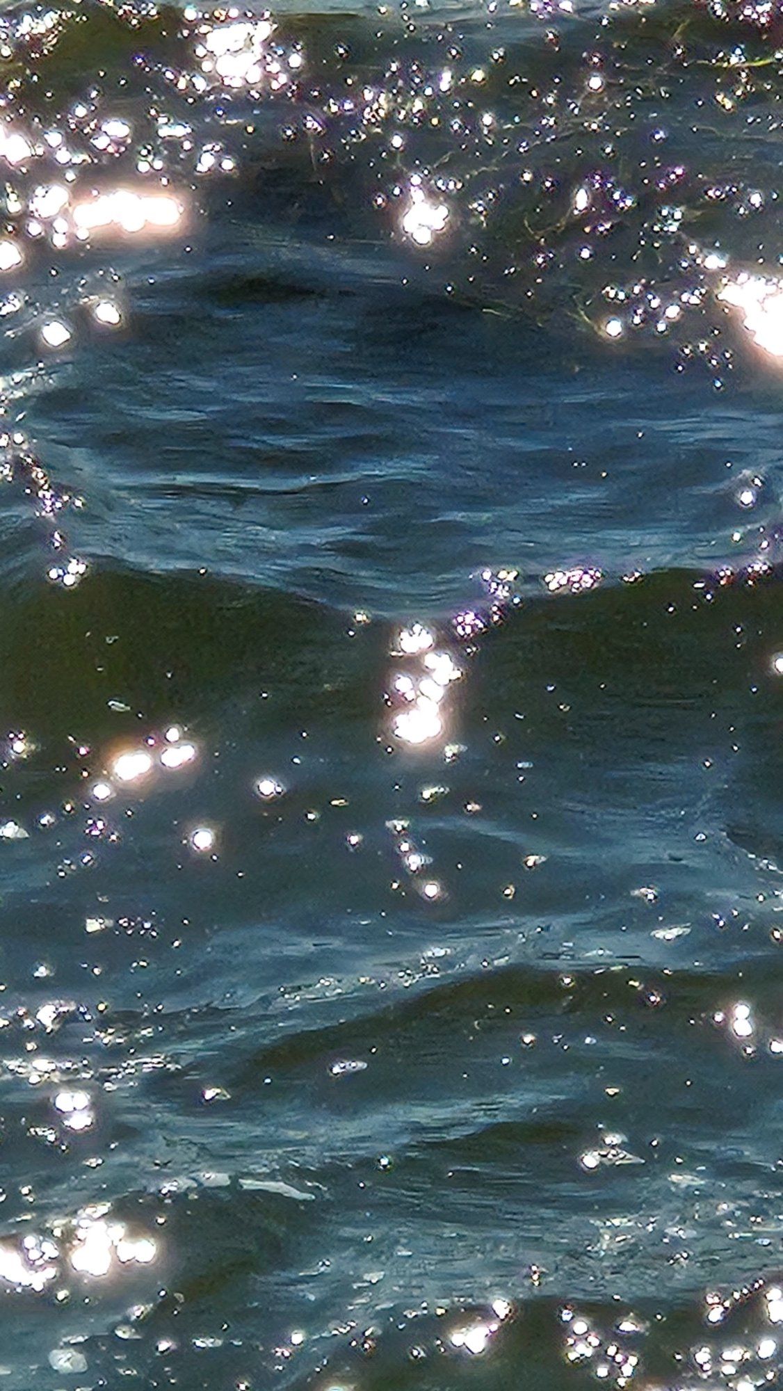 Päikesemäng lainetel, maagilne