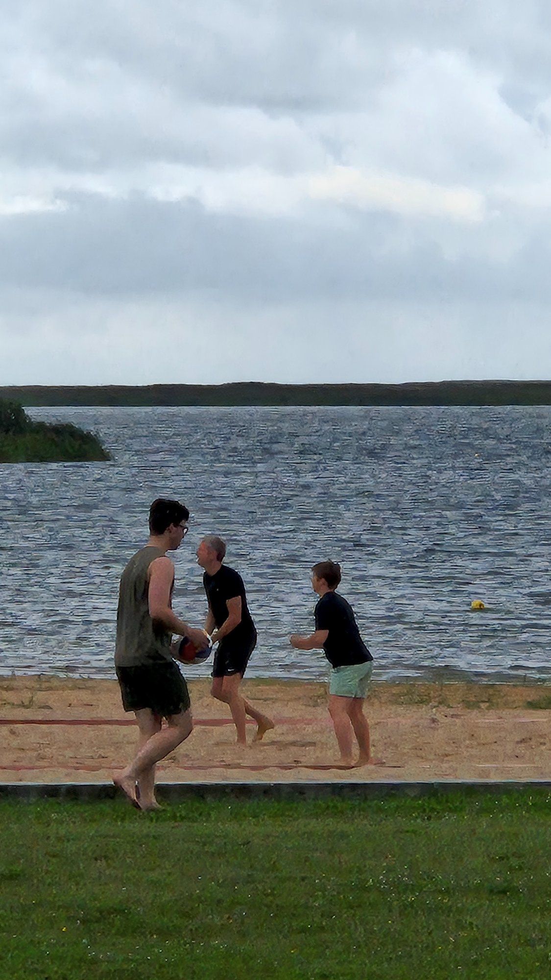 Rannamõnuks on pallimäng